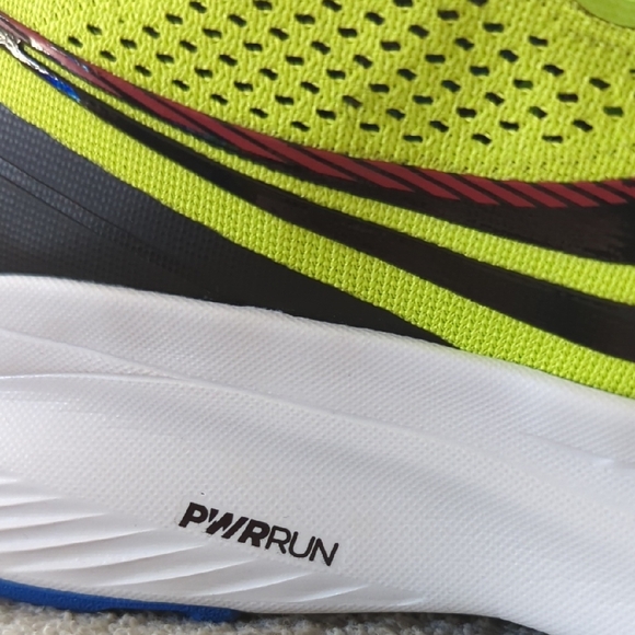 Saucony Men's Size 10 Neon Yellow Running Shoes Awesome Shape!!!! - Picture 2 of 15